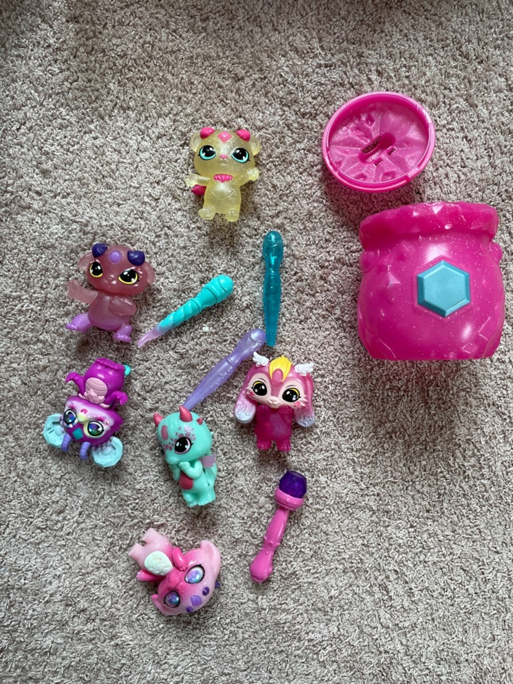 Magic Mixies Rare Collectible Pets jar with lid and all wands